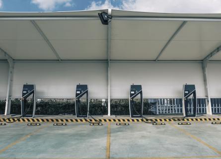 High power charging station