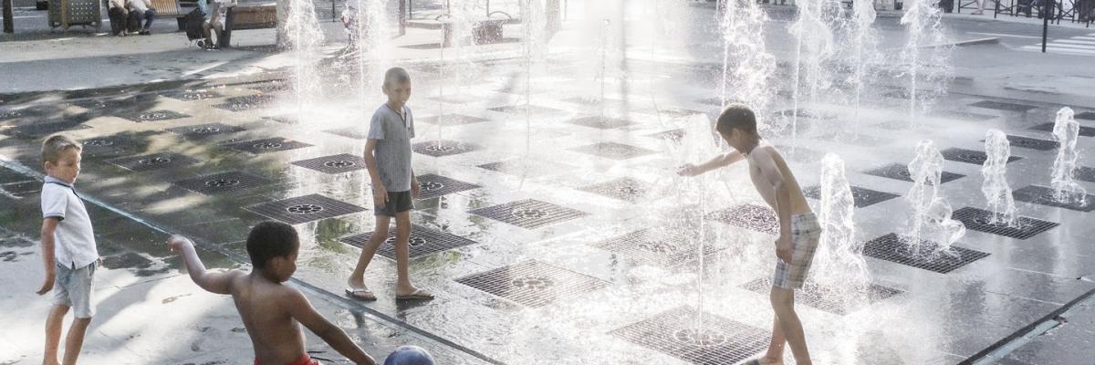 City, children playing